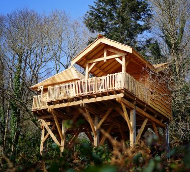 Cabane perchée «Lewis» en Bretagne