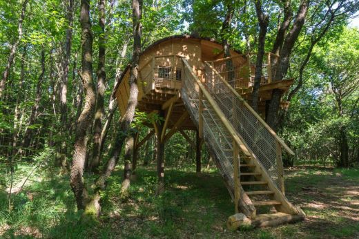 Cabane dans les arbres «Tinto» en Bretagne