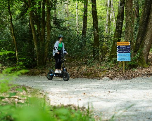 Balade encadrée en e-trottinette au Domaine du Treuscoat