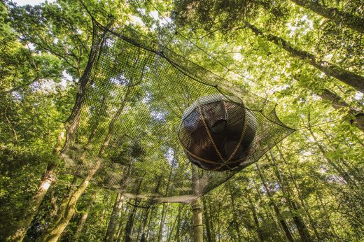 Bulle dans les arbres «Iona» en Bretagne (Finistère)